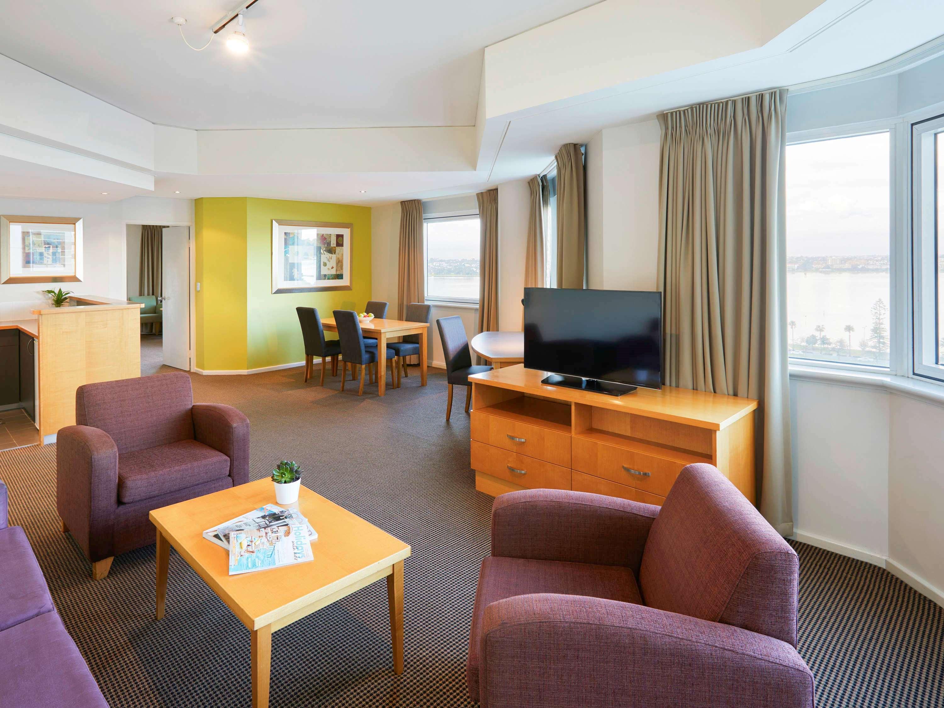 Novotel Perth Langley Εξωτερικό φωτογραφία
